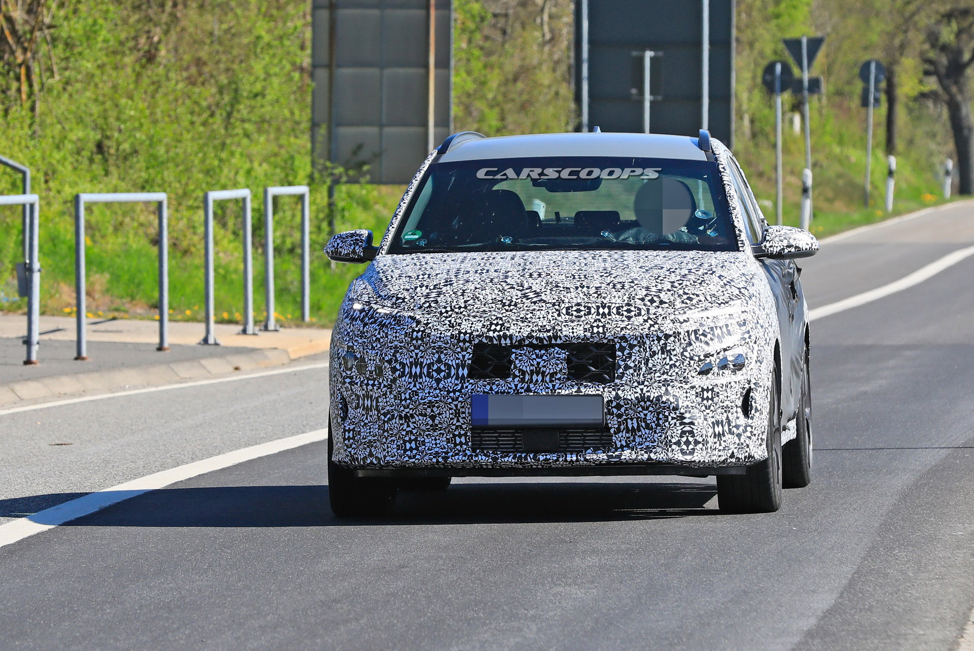 2021 Hyundai Kona N Starts Losing Camo, Looks More Like A Hot Hatch Than Crossover