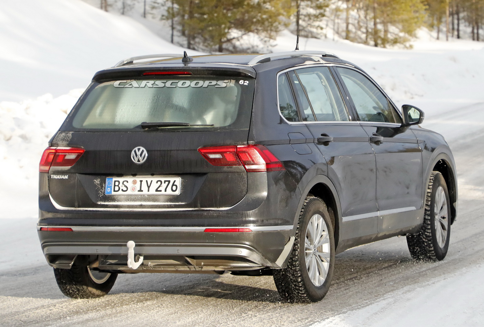 2021 VW Tiguan Facelift Looks Mighty Athletic In Official ...