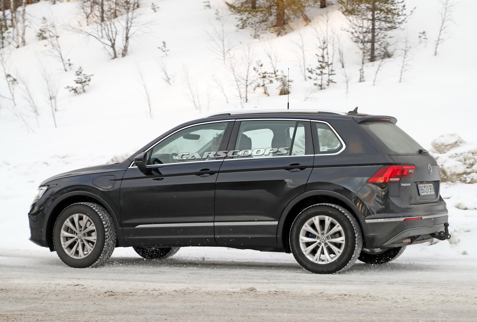 2021 VW Tiguan Facelift Spied In Plug-in Hybrid GTE Form For The First Time