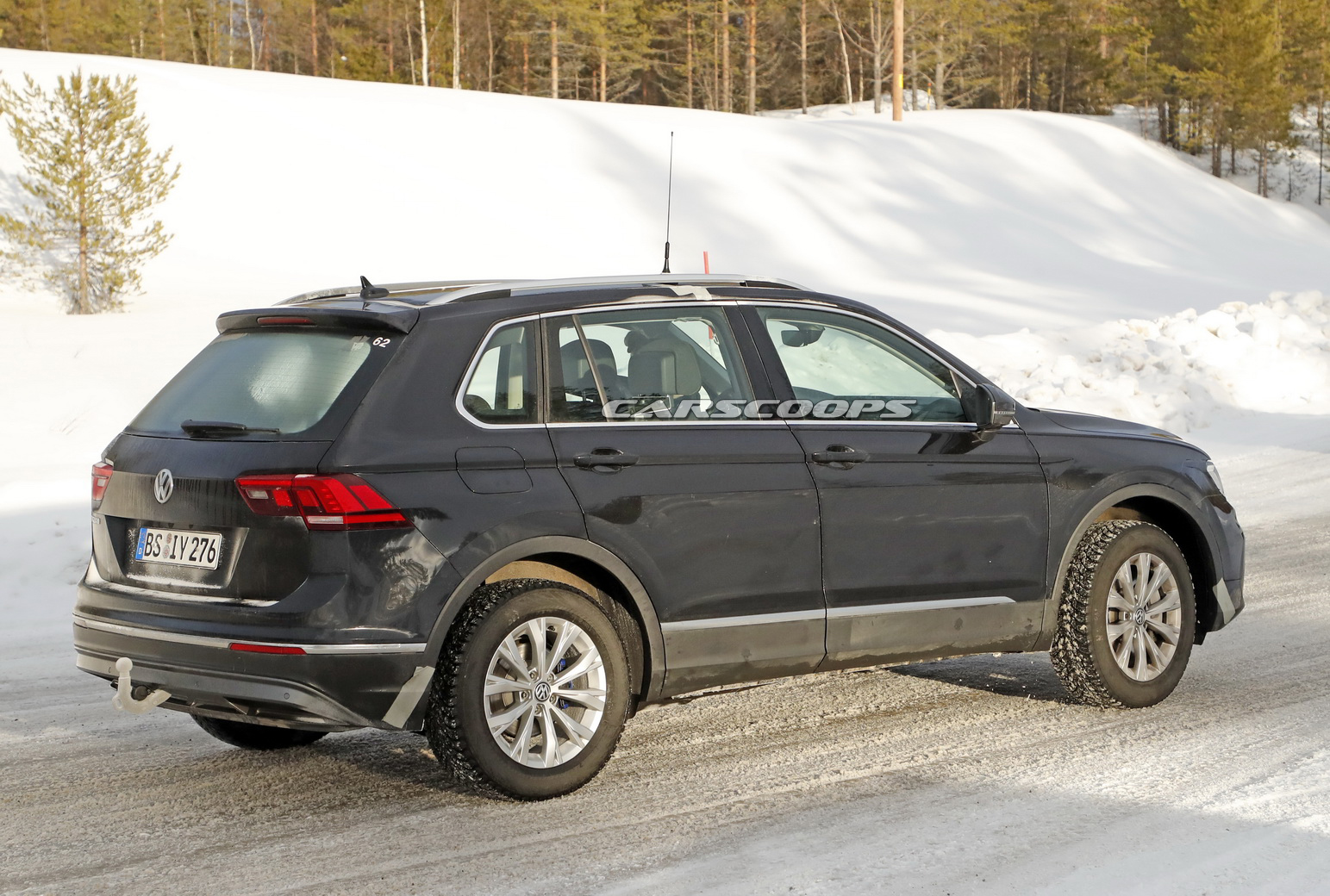 2021 VW Tiguan Facelift Spied In Plug-in Hybrid GTE Form For The First Time