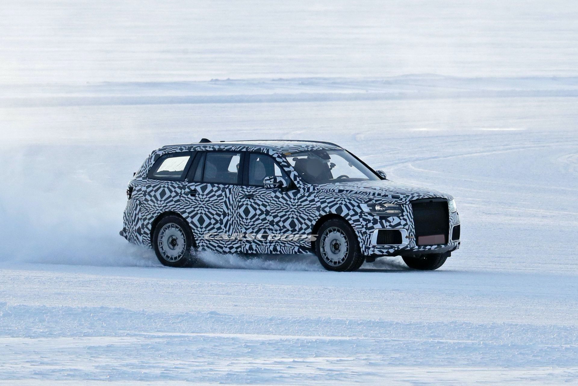 Putin’s Limo Maker Spied Testing The 2022 Aurus Komendant Luxury SUV