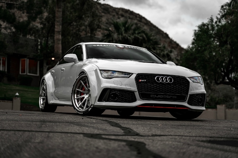 Widebody Audi RS7’s Transparent Engine Cover Is Cool, Its $100,000 Asking Price, Not So Much
