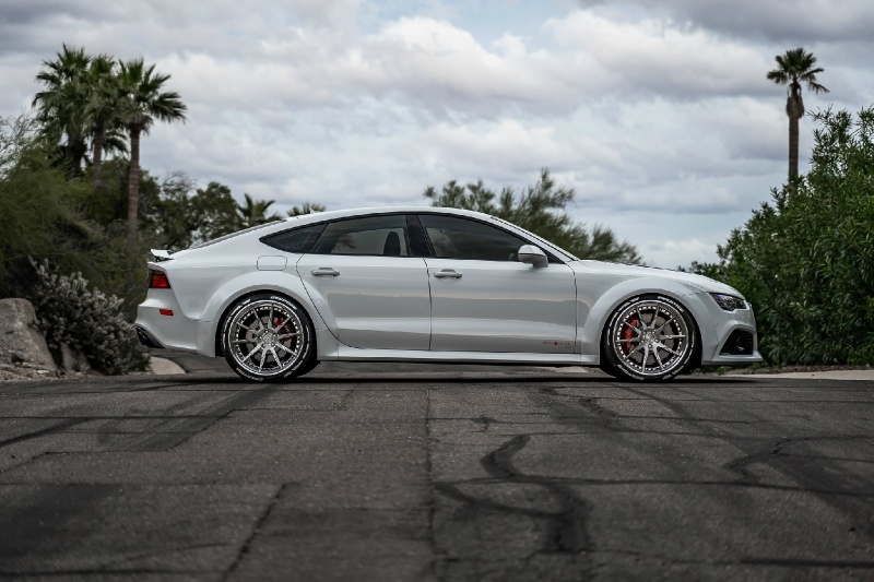 Widebody Audi RS7’s Transparent Engine Cover Is Cool, Its $100,000 Asking Price, Not So Much