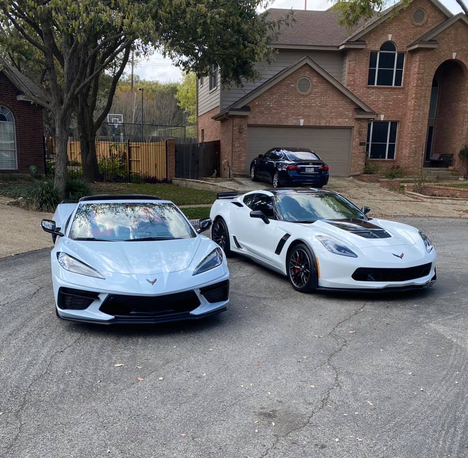 See The C8 Corvette Pictured Alongside Color-Matching C7s