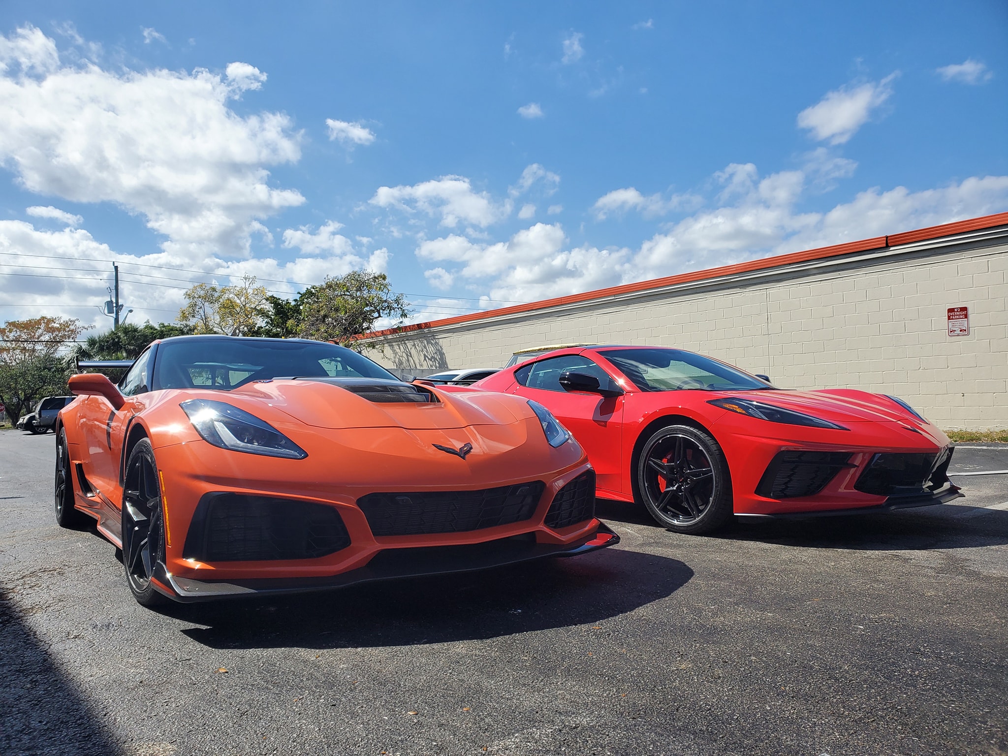 See The C8 Corvette Pictured Alongside Color-Matching C7s