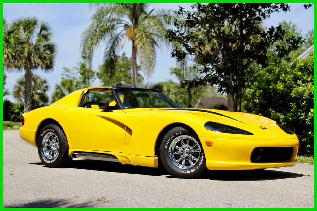 Meet The Chevrodge Viperette: A ’76 Corvette Pretending To Be A Viper