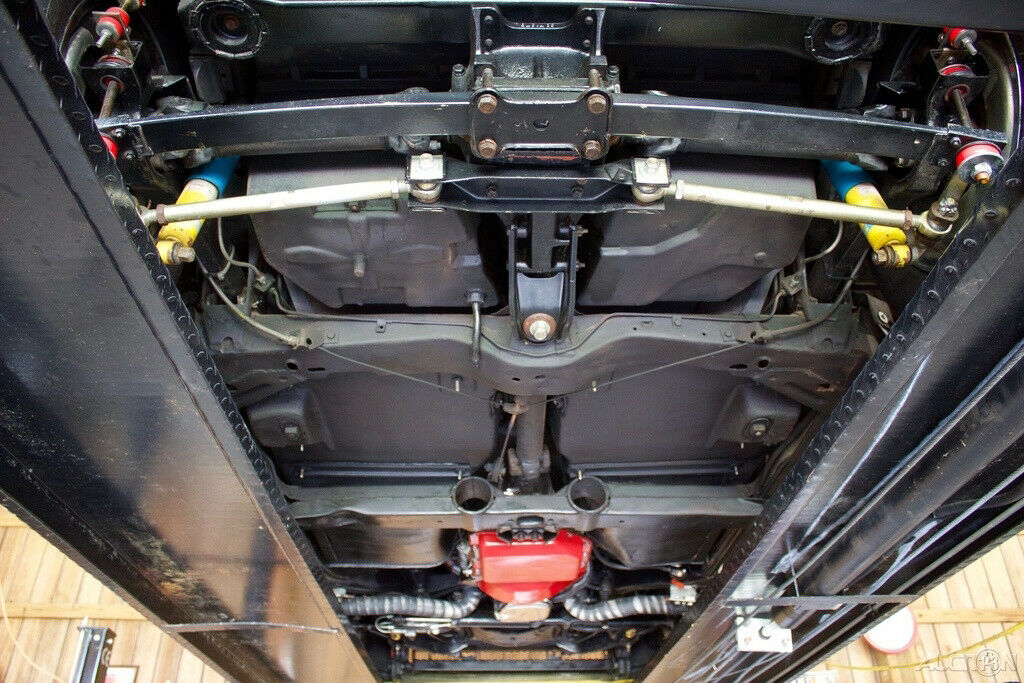 Meet The Chevrodge Viperette: A ’76 Corvette Pretending To Be A Viper