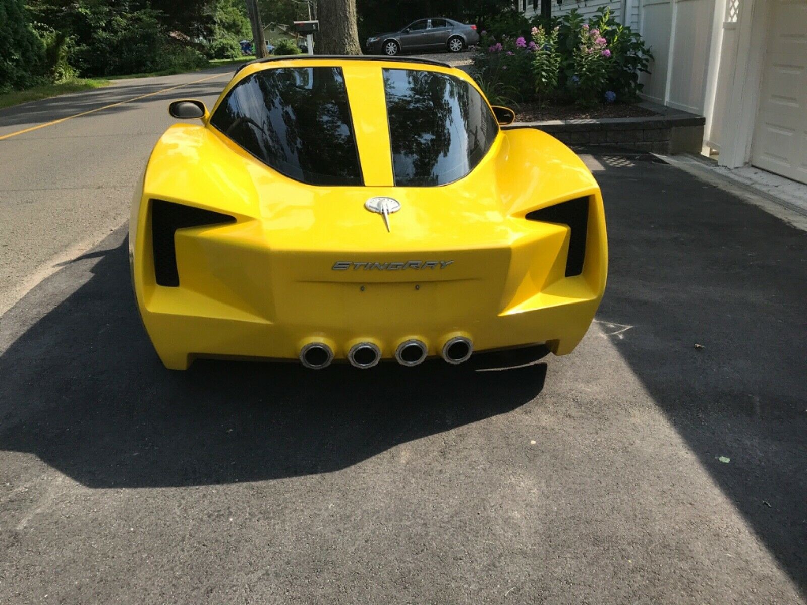 This Transformers-Inspired Corvette Looks Like It Got Stung By A Bumblebee