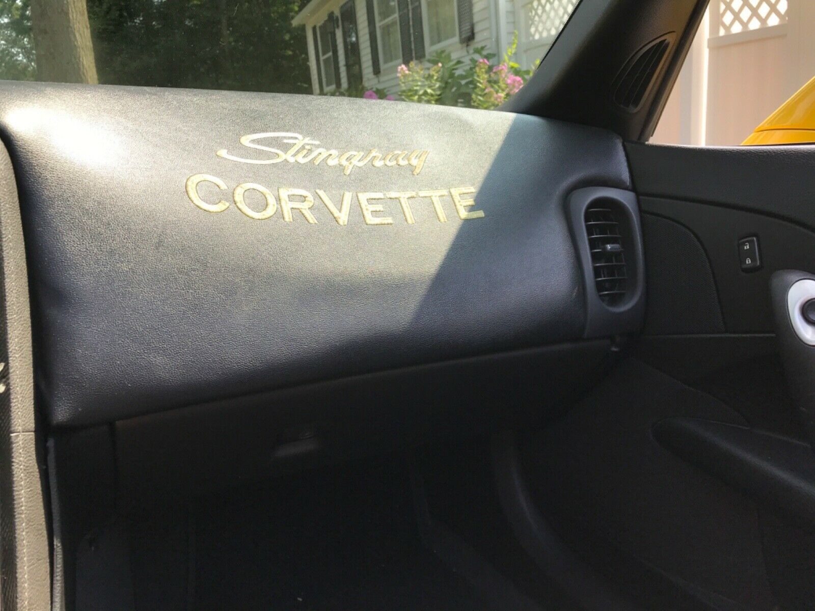 This Transformers-Inspired Corvette Looks Like It Got Stung By A Bumblebee