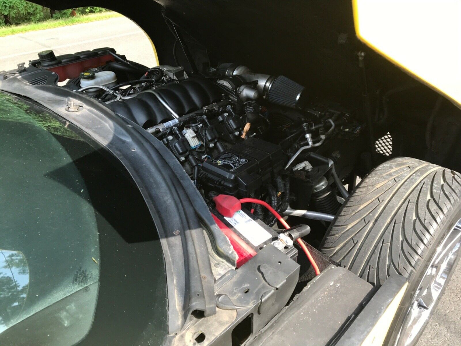 This Transformers-Inspired Corvette Looks Like It Got Stung By A Bumblebee