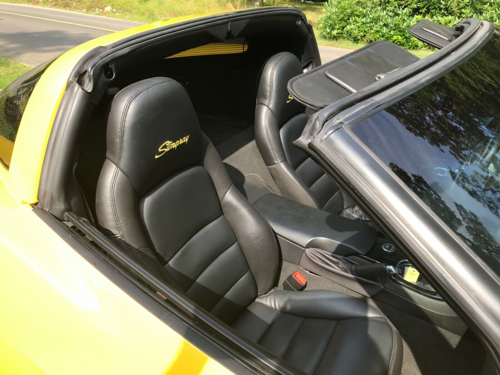 This Transformers-Inspired Corvette Looks Like It Got Stung By A Bumblebee