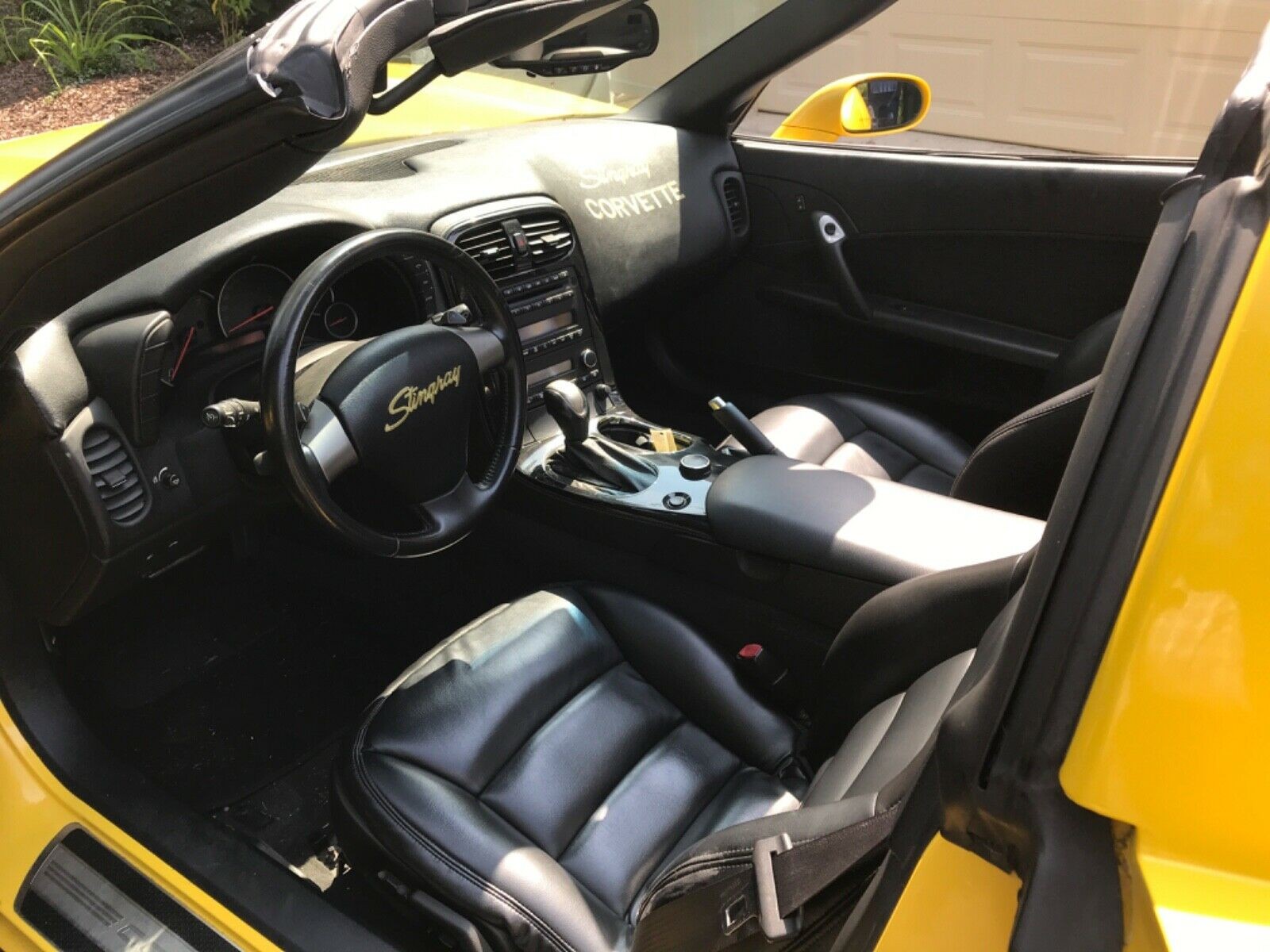 This Transformers-Inspired Corvette Looks Like It Got Stung By A Bumblebee