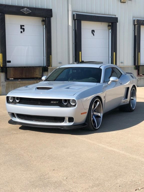 Go Super Wide With SEMA Dodge Challenger SRT Hellcat Boasting Massive 24″ Rims And 405 (!) Tires