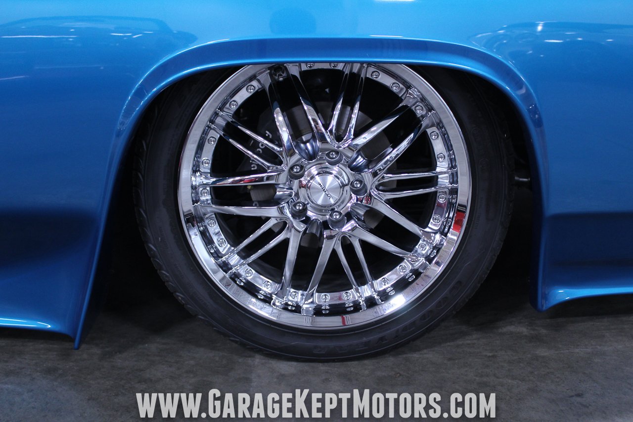 A Dodge Magnum Like No Other You’ve Seen Has $300,000 Worth Of Mods