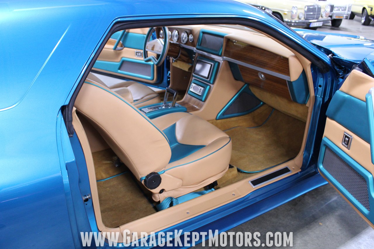 A Dodge Magnum Like No Other You’ve Seen Has $300,000 Worth Of Mods