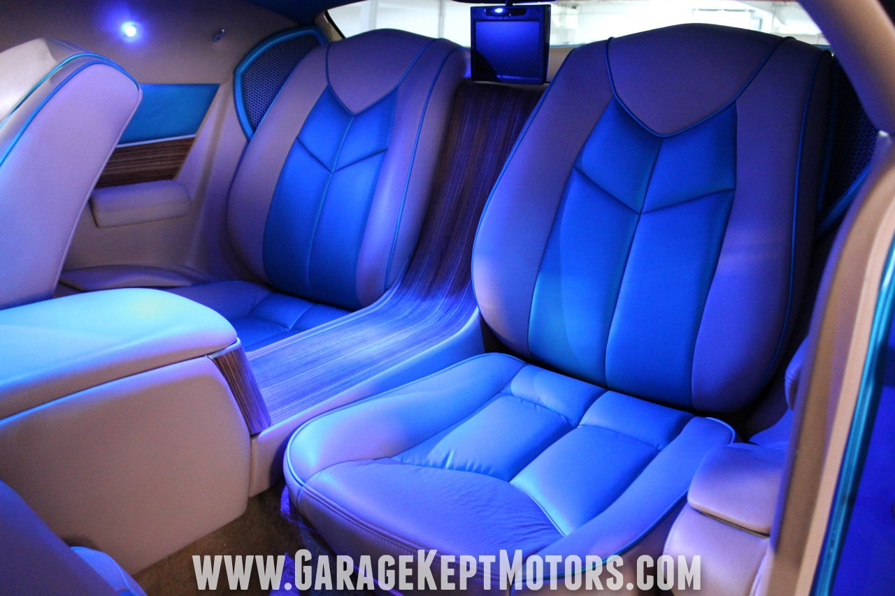 A Dodge Magnum Like No Other You’ve Seen Has $300,000 Worth Of Mods