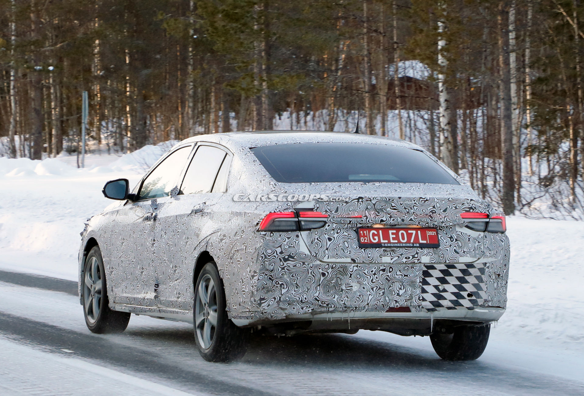 Spy Photographers Snap A Mysterious Dongfeng, Just What Is It?