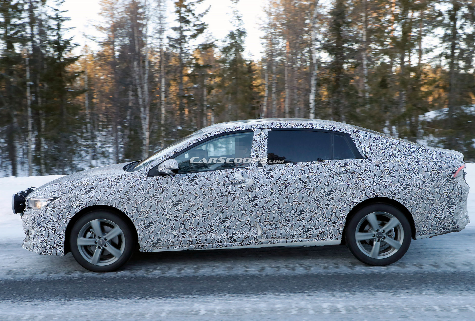 Spy Photographers Snap A Mysterious Dongfeng, Just What Is It?