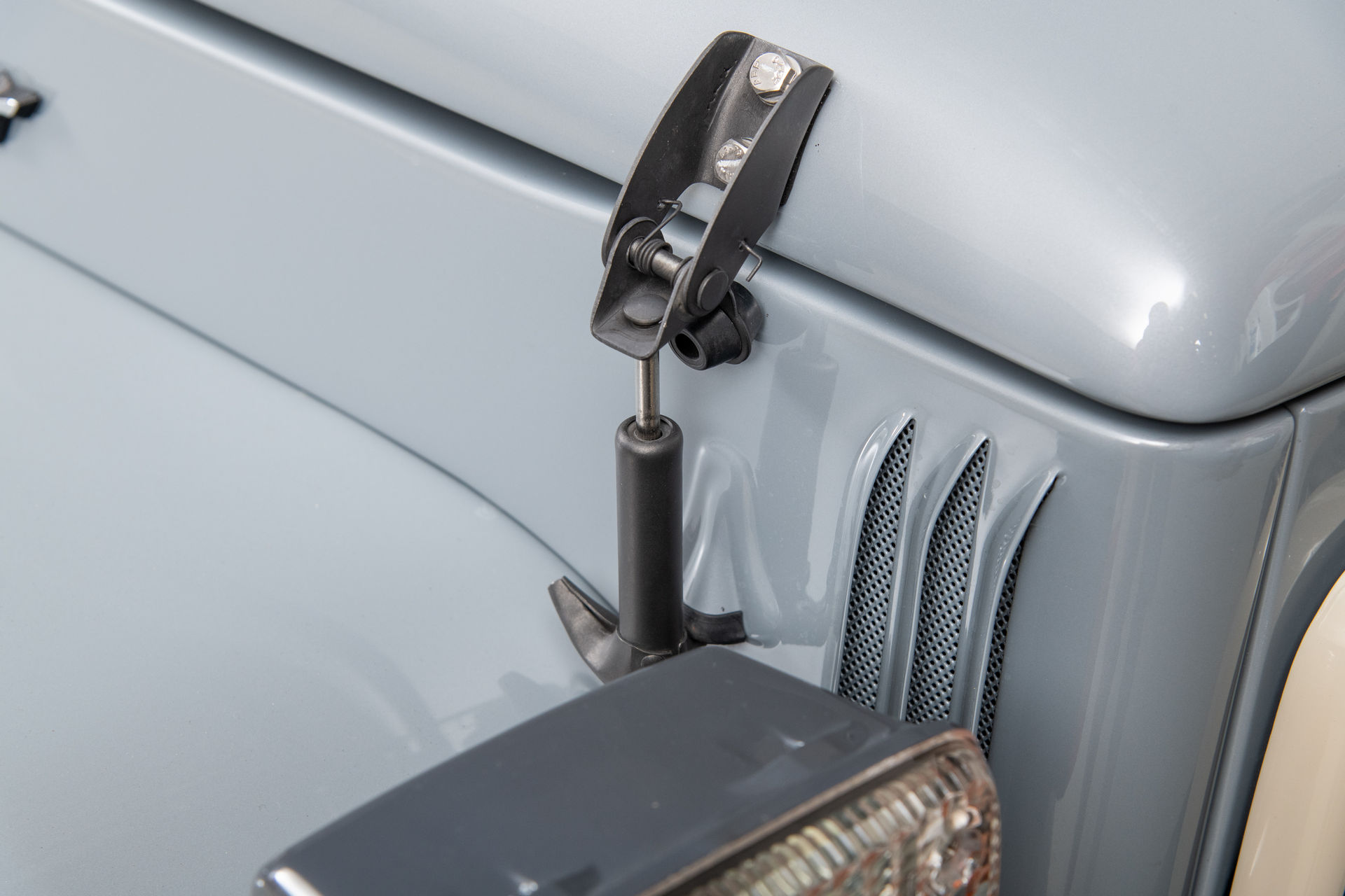 FJ Company’s Restomoded 1984 Toyota Land Cruiser Is Just About Perfect