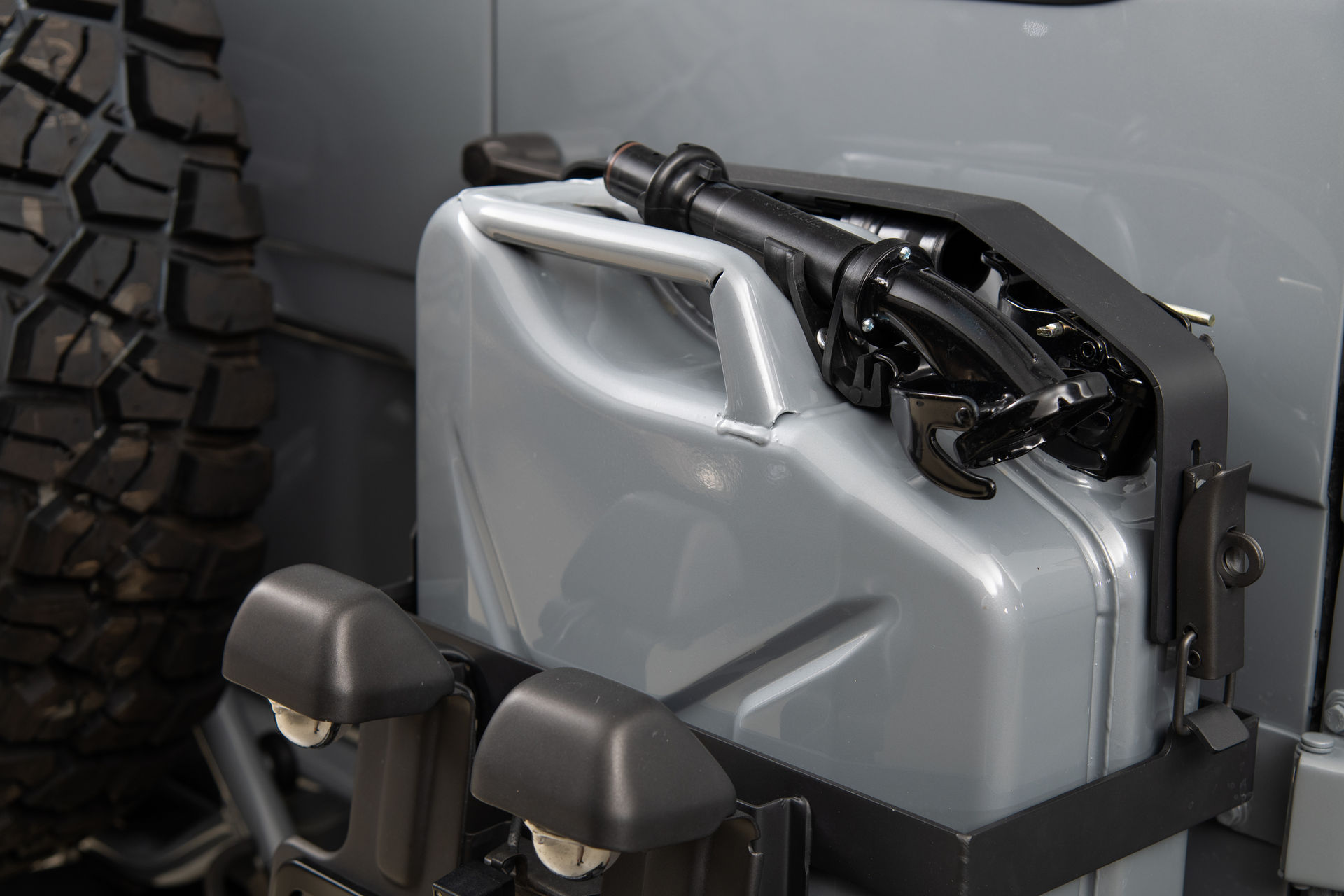 FJ Company’s Restomoded 1984 Toyota Land Cruiser Is Just About Perfect