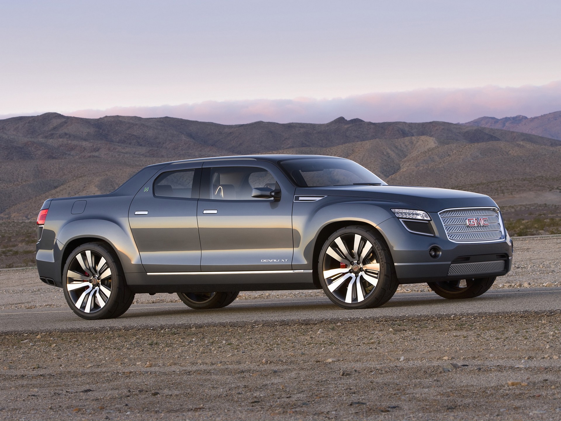 Twelve Years Later, We Still Dig The Unibody GMC Denali XT Concept