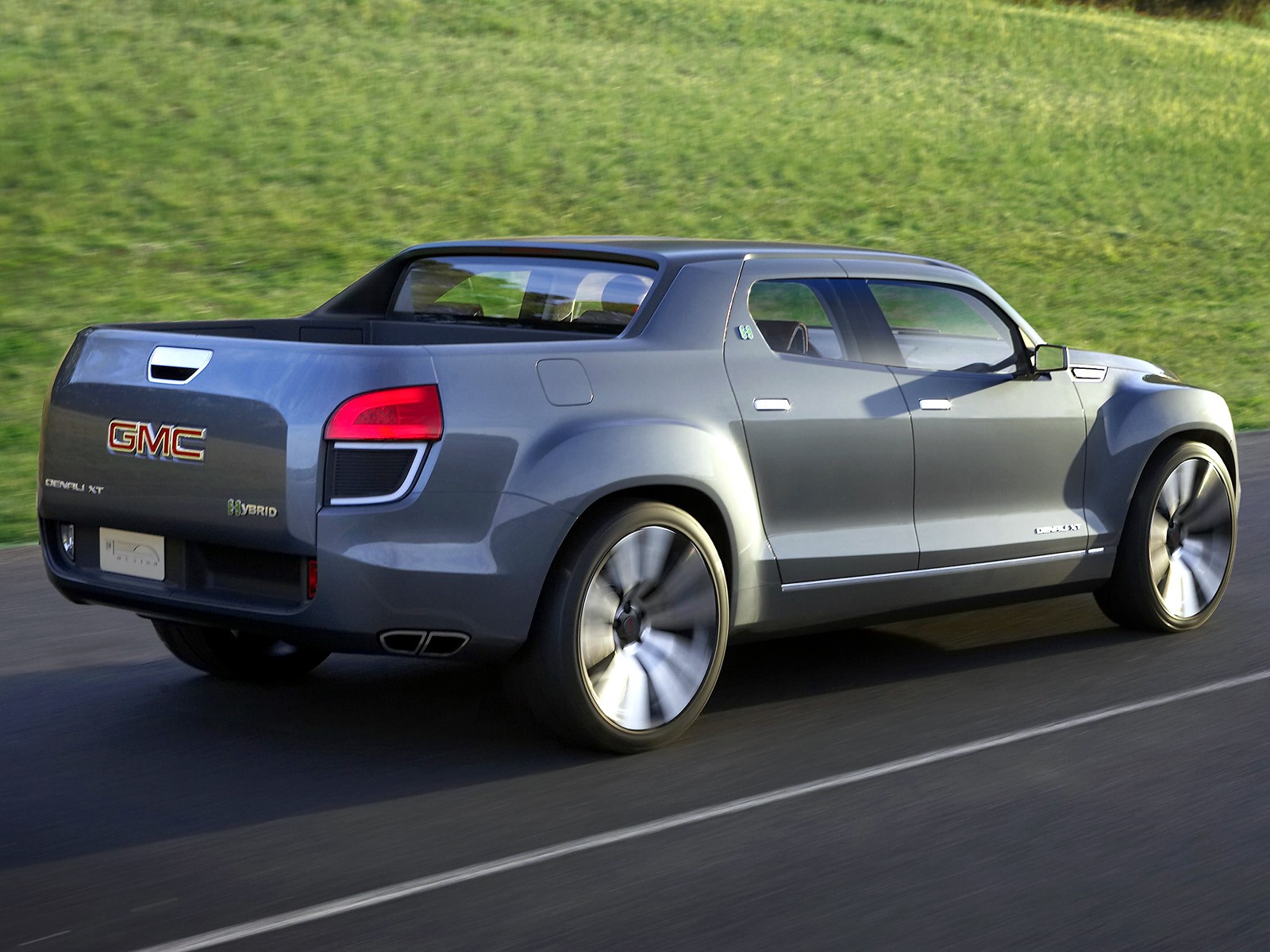 Twelve Years Later, We Still Dig The Unibody GMC Denali XT Concept