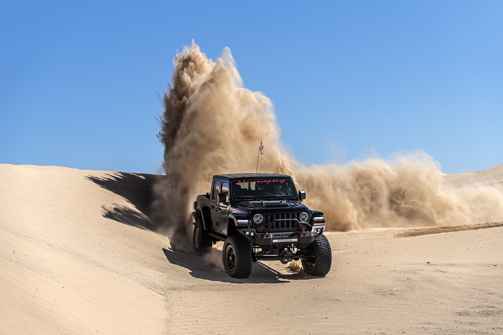 Hennessey’s Maximus ‘1000’ Jeep Gladiator Hellcat Kicks Up Sand During Desert Testing