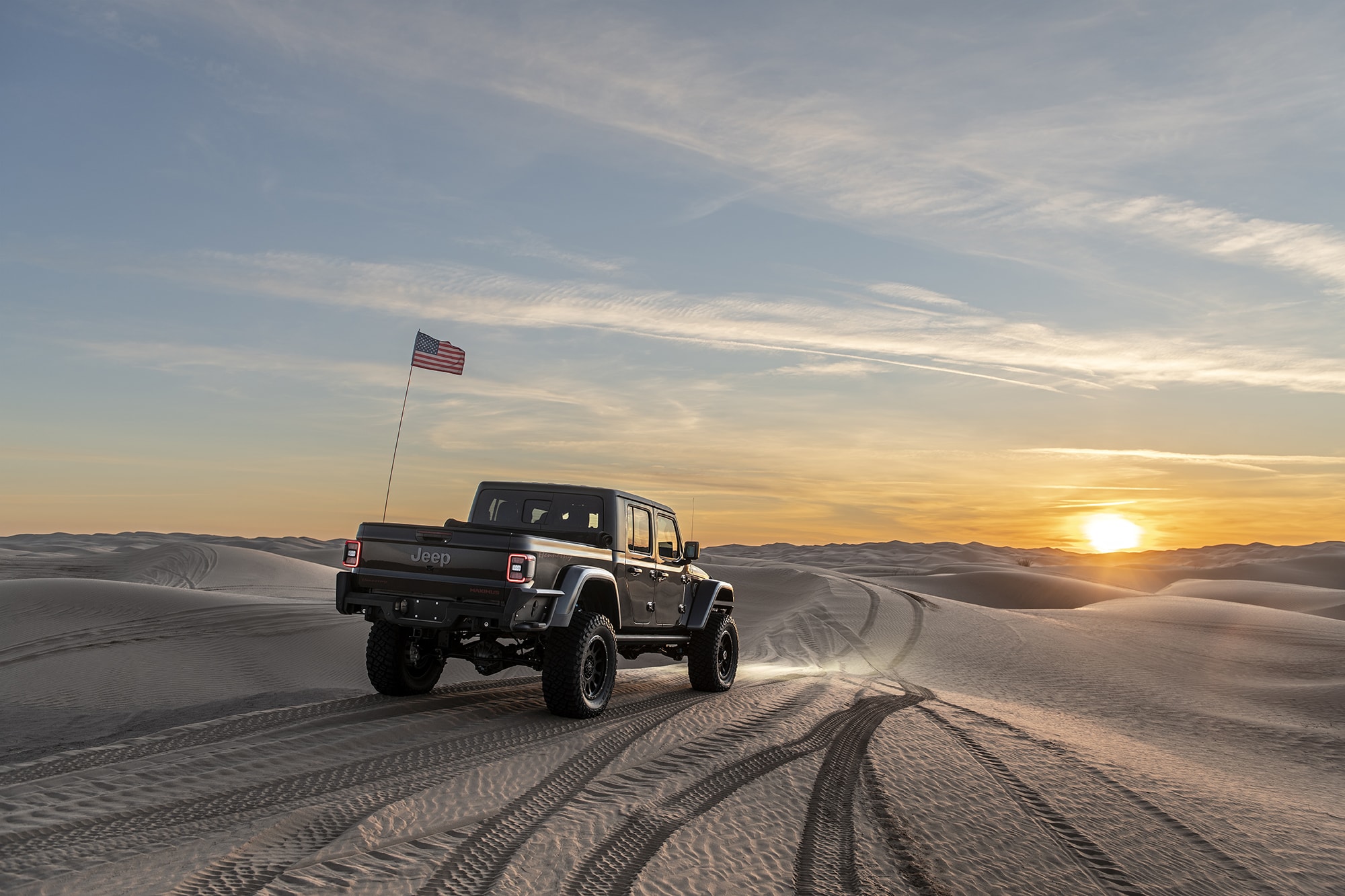 Hennessey’s Maximus ‘1000’ Jeep Gladiator Hellcat Kicks Up Sand During Desert Testing