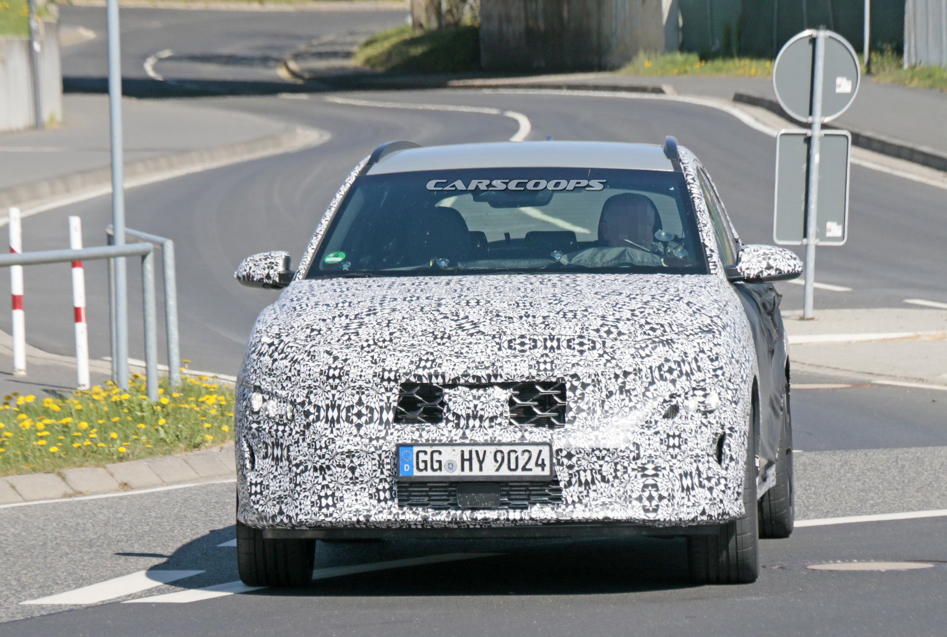 2021 Hyundai Kona N Starts Losing Camo, Looks More Like A Hot Hatch Than Crossover