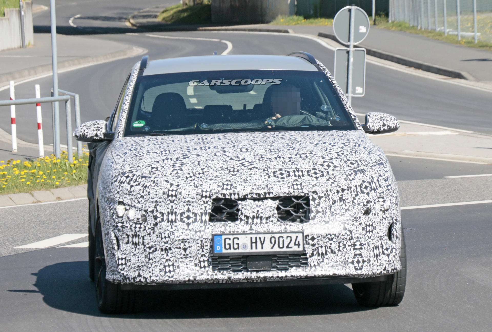 2021 Hyundai Kona N Starts Losing Camo, Looks More Like A Hot Hatch Than Crossover