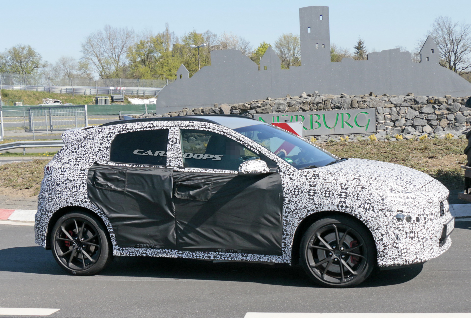 2021 Hyundai Kona N Starts Losing Camo, Looks More Like A Hot Hatch Than Crossover