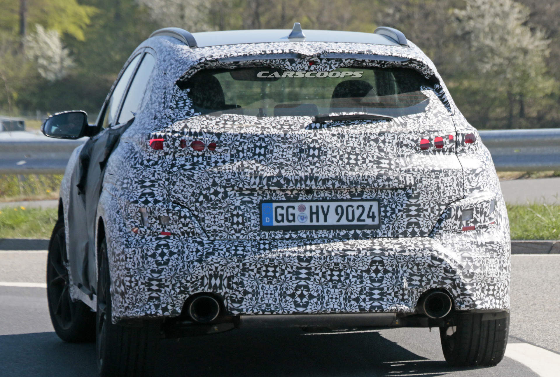 2021 Hyundai Kona N Starts Losing Camo, Looks More Like A Hot Hatch Than Crossover