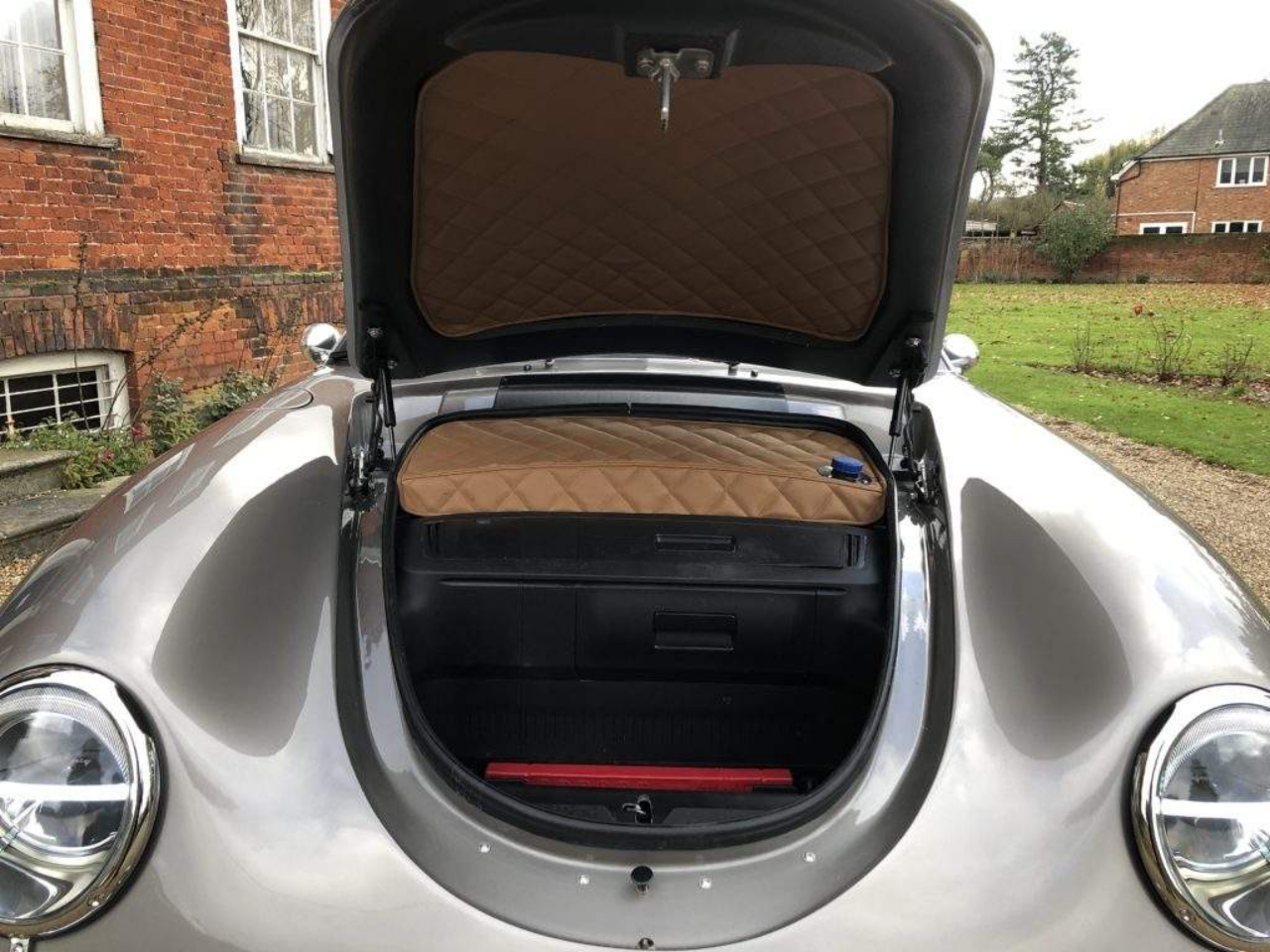 Porsche Boxster 987 Does A Great 356 Speedster Impression, Don’t You Think?