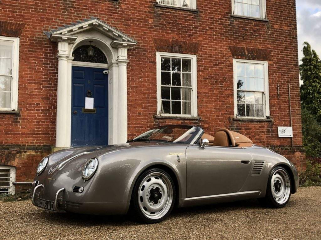 Porsche Boxster 987 Does A Great 356 Speedster Impression, Don’t You Think?