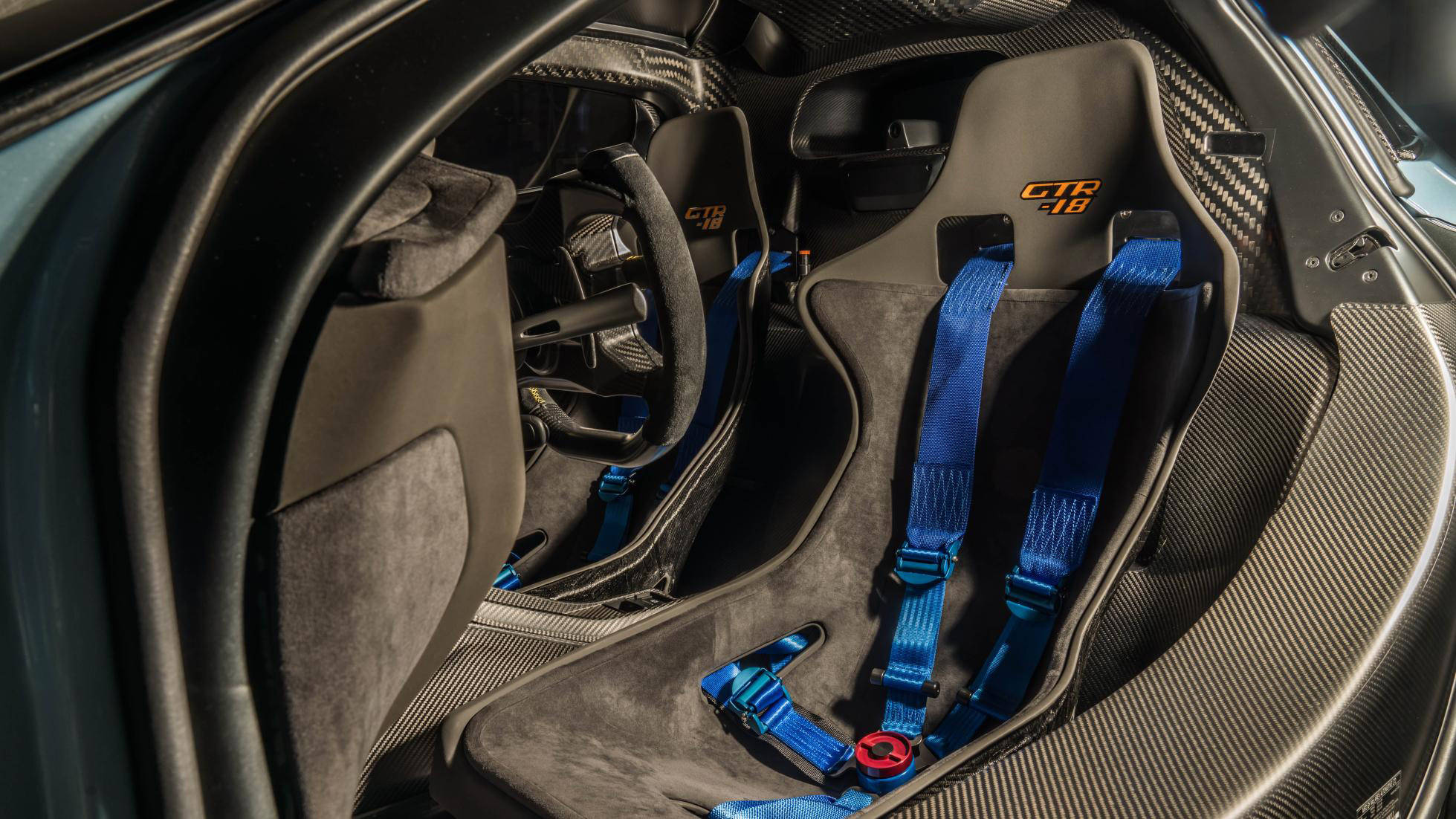 Lanzante Unveils Wild McLaren P1 GTR-18 Inspired By Legendary F1 GTR Longtail