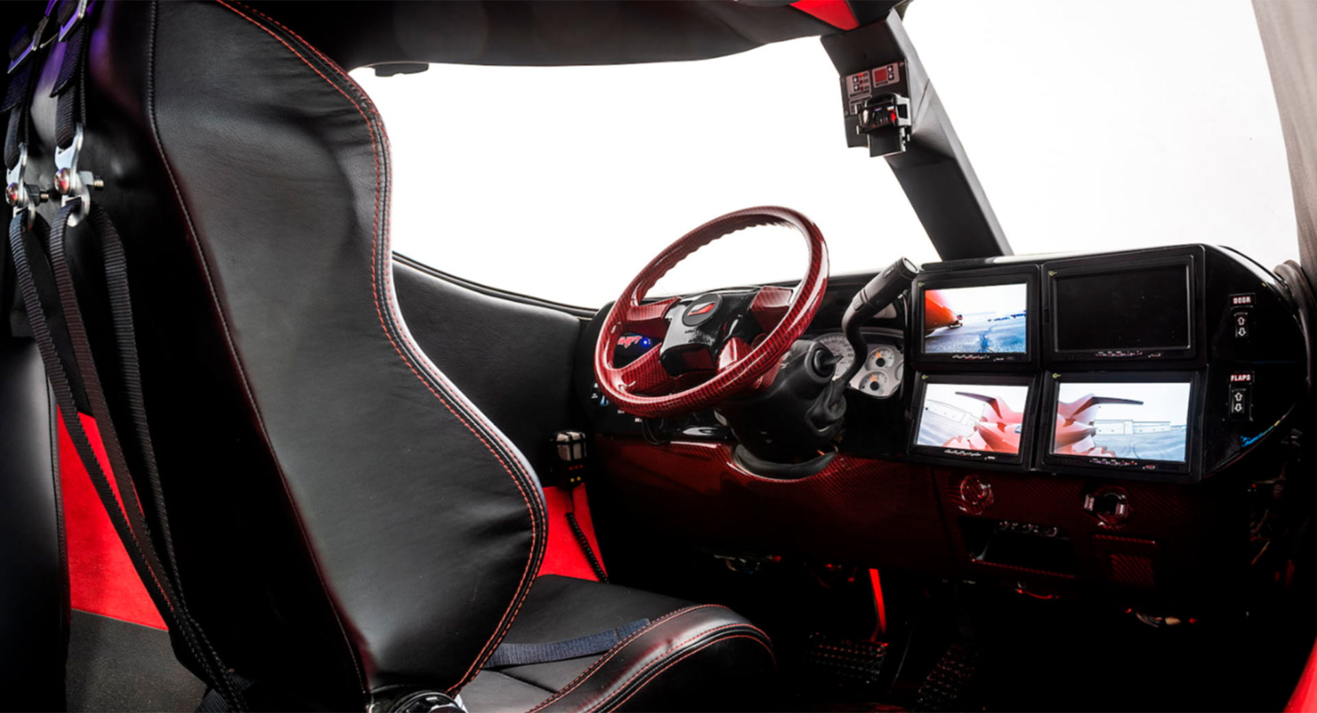 Is It A Limo? Is It A Plane? No, It’s The World’s First Learmousine