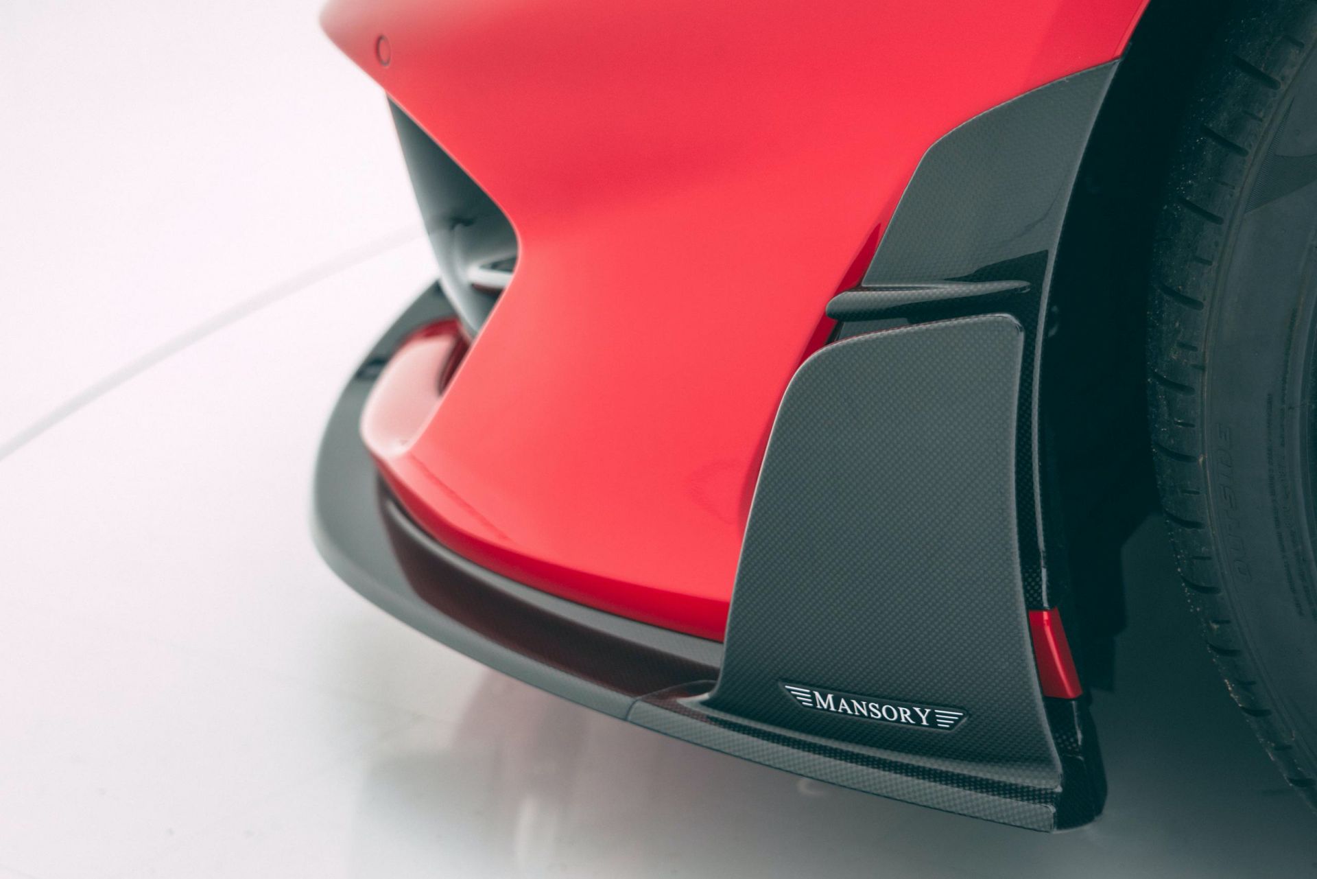 Surprisingly, Mansory Goes Soft On New Ferrari 812 Superfast Tune