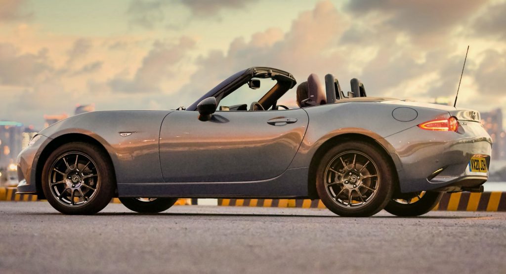  Mazda Unveils New MX-5 R-Sport Convertible UK Special