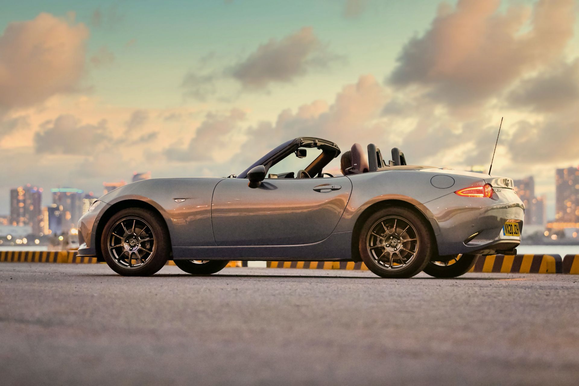 Mazda Unveils New MX-5 R-Sport Convertible UK Special