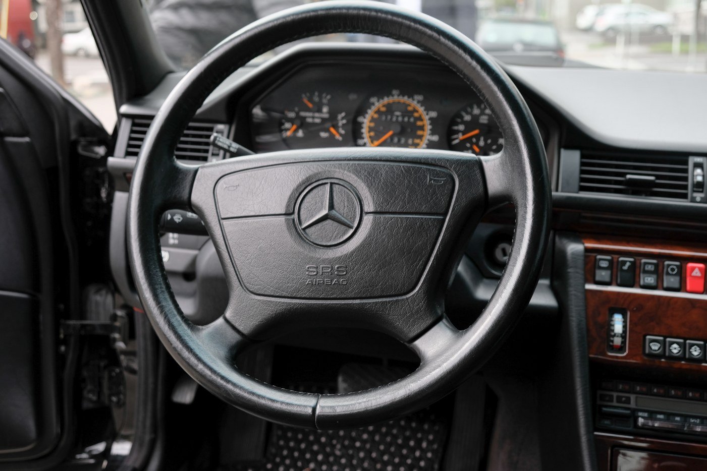 Pretend You’re A Mob Boss With A Porsche-Built 1991 Mercedes-Benz 500E