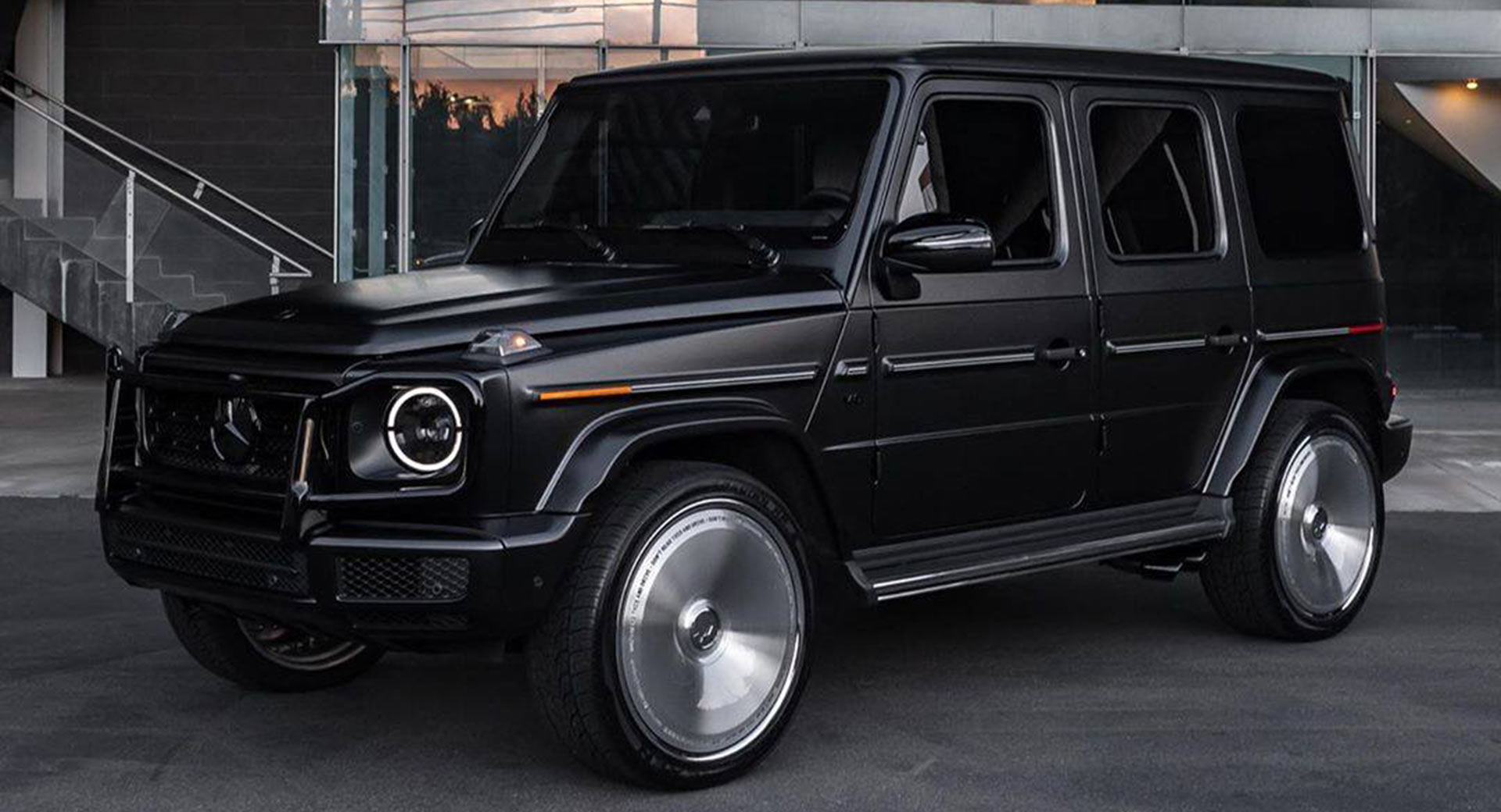Mercedes Benz G Wagon Tries On Dish Wheels What Do You Think Carscoops