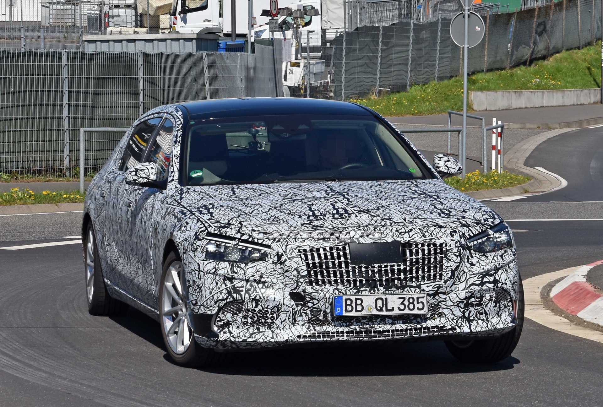 2021 Mercedes Maybach S-Class Shows Off New Dash With Giant Screen Setup