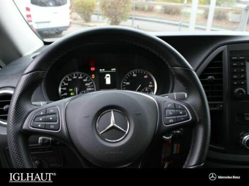 Modded Mercedes-Benz Vito 4×4 With Three Locking Diffs Is One Tough Cookie