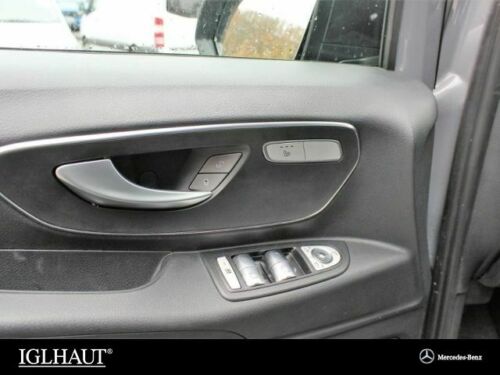 Modded Mercedes-Benz Vito 4×4 With Three Locking Diffs Is One Tough Cookie