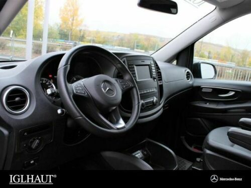 Modded Mercedes-Benz Vito 4×4 With Three Locking Diffs Is One Tough Cookie