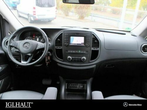 Modded Mercedes-Benz Vito 4×4 With Three Locking Diffs Is One Tough Cookie