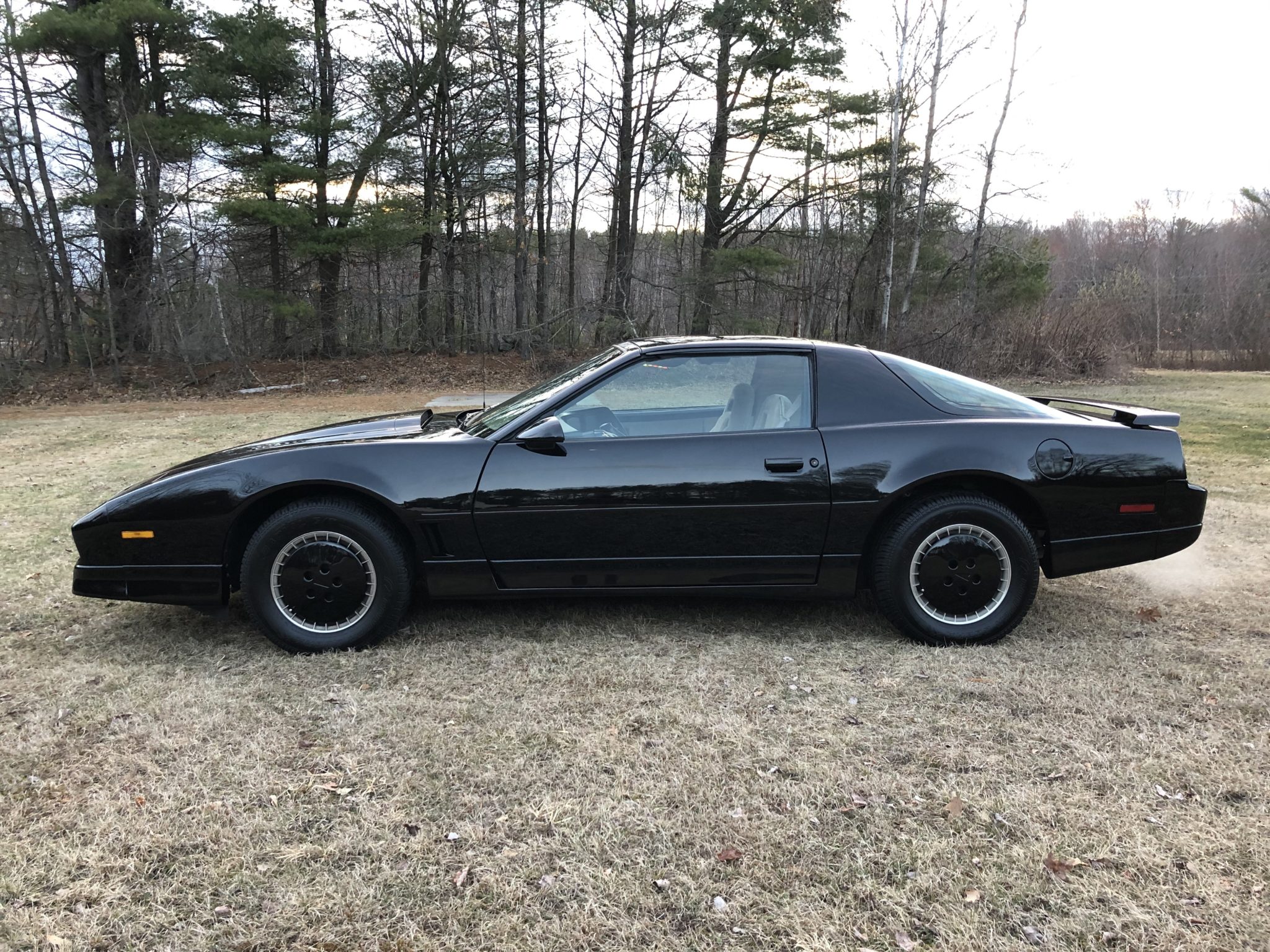 Live Out Your Movie Car Fantasies With This Pontiac Firebird ‘KITT’ Replica