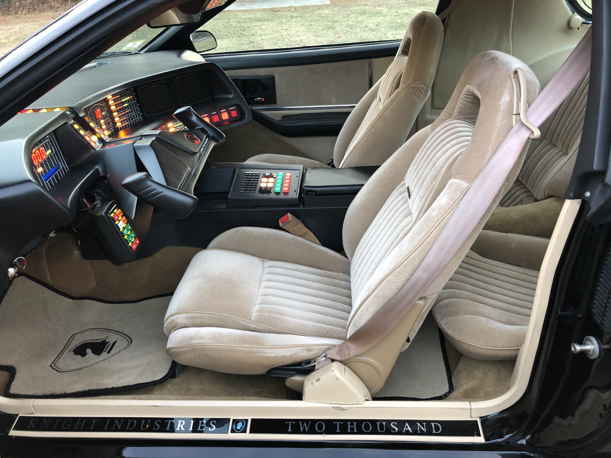 Live Out Your Movie Car Fantasies With This Pontiac Firebird ‘KITT’ Replica