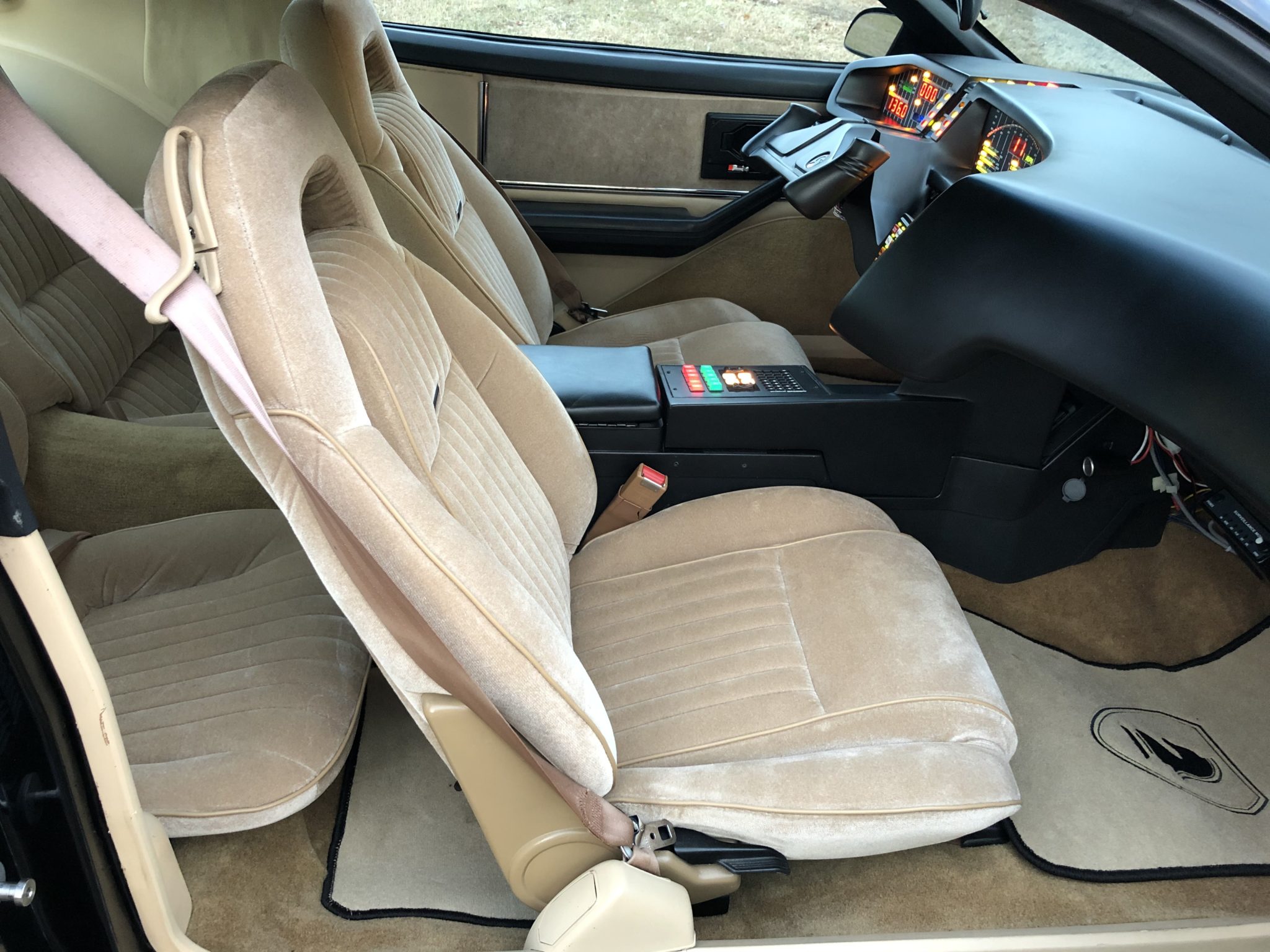 Live Out Your Movie Car Fantasies With This Pontiac Firebird ‘KITT’ Replica