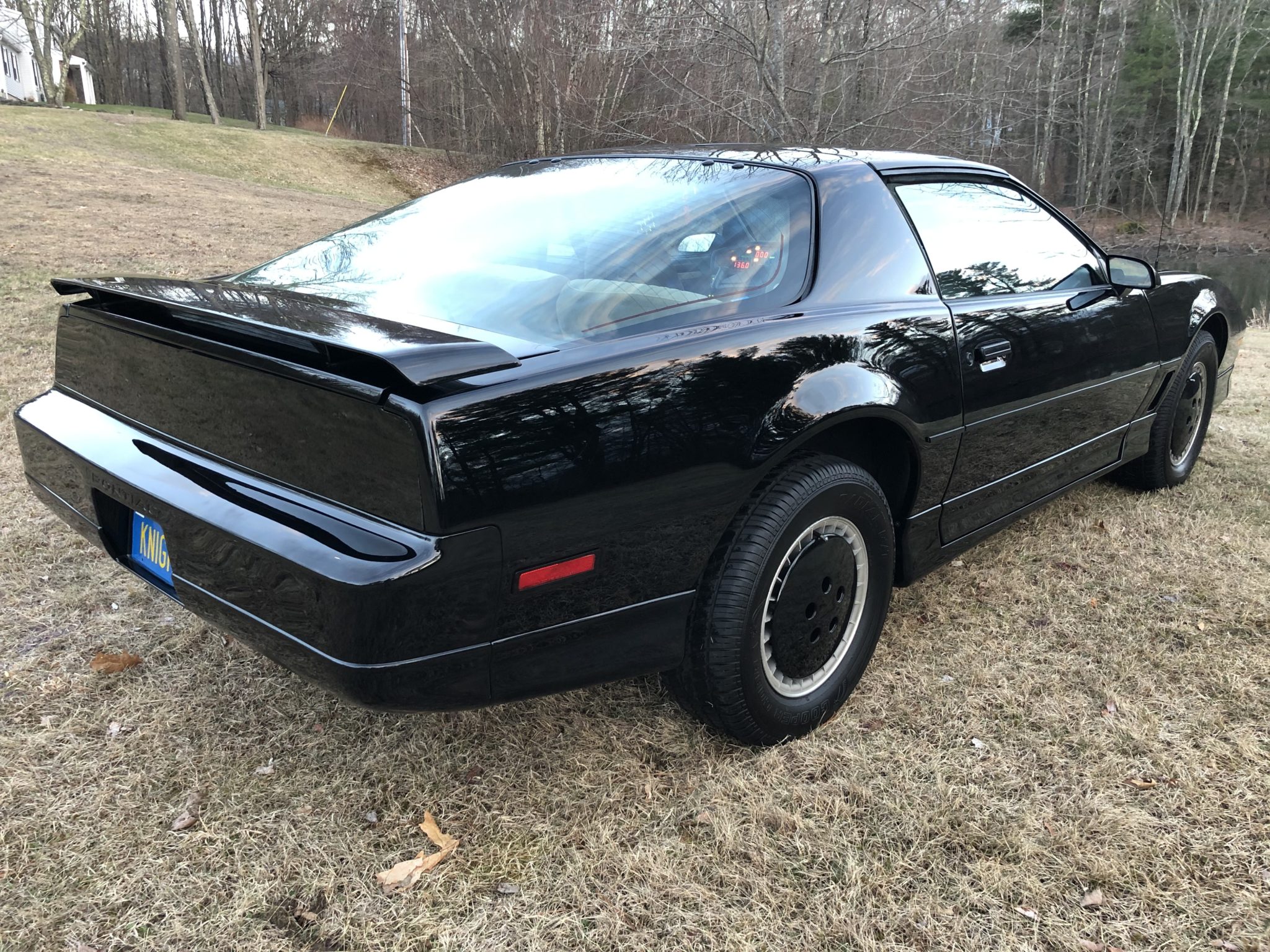 Live Out Your Movie Car Fantasies With This Pontiac Firebird ‘KITT’ Replica